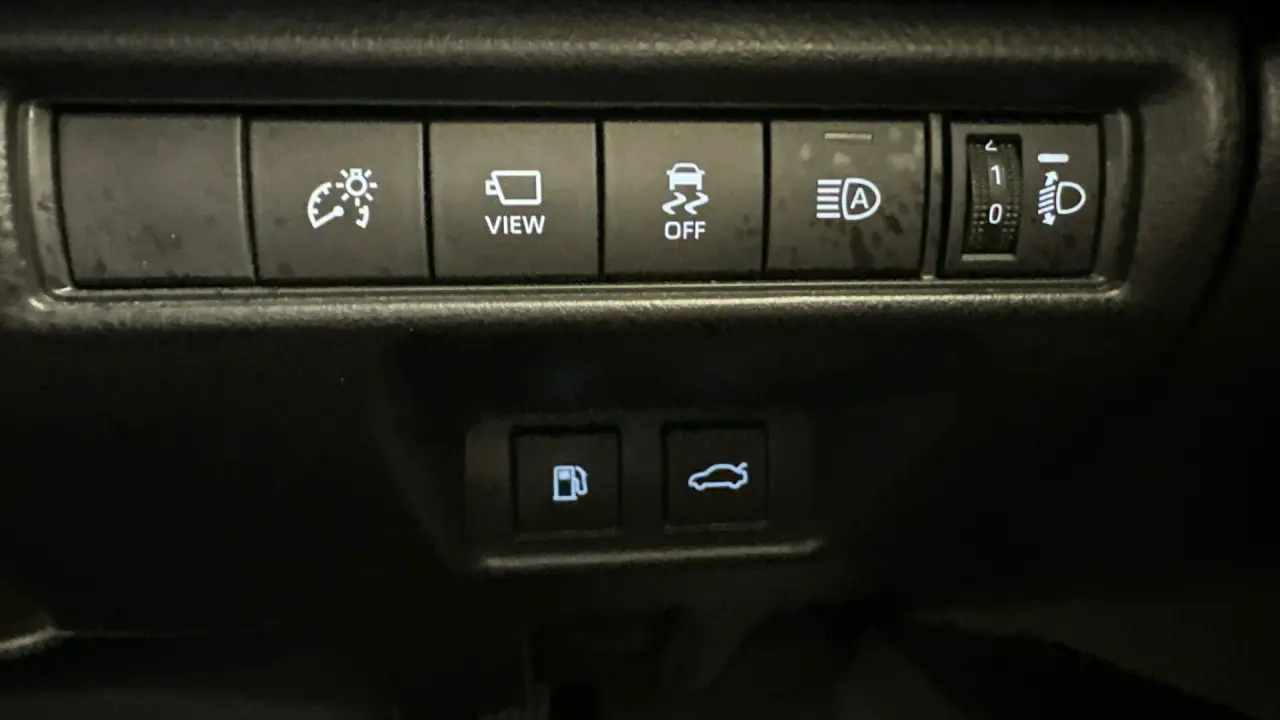 2024 Toyota Camry Gallery Image 18