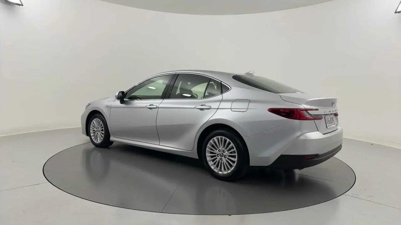 2024 Toyota Camry Gallery Image 3