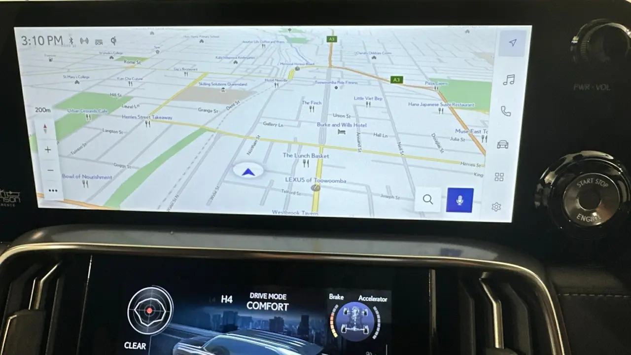 2022 Lexus LX500d Gallery Image 11