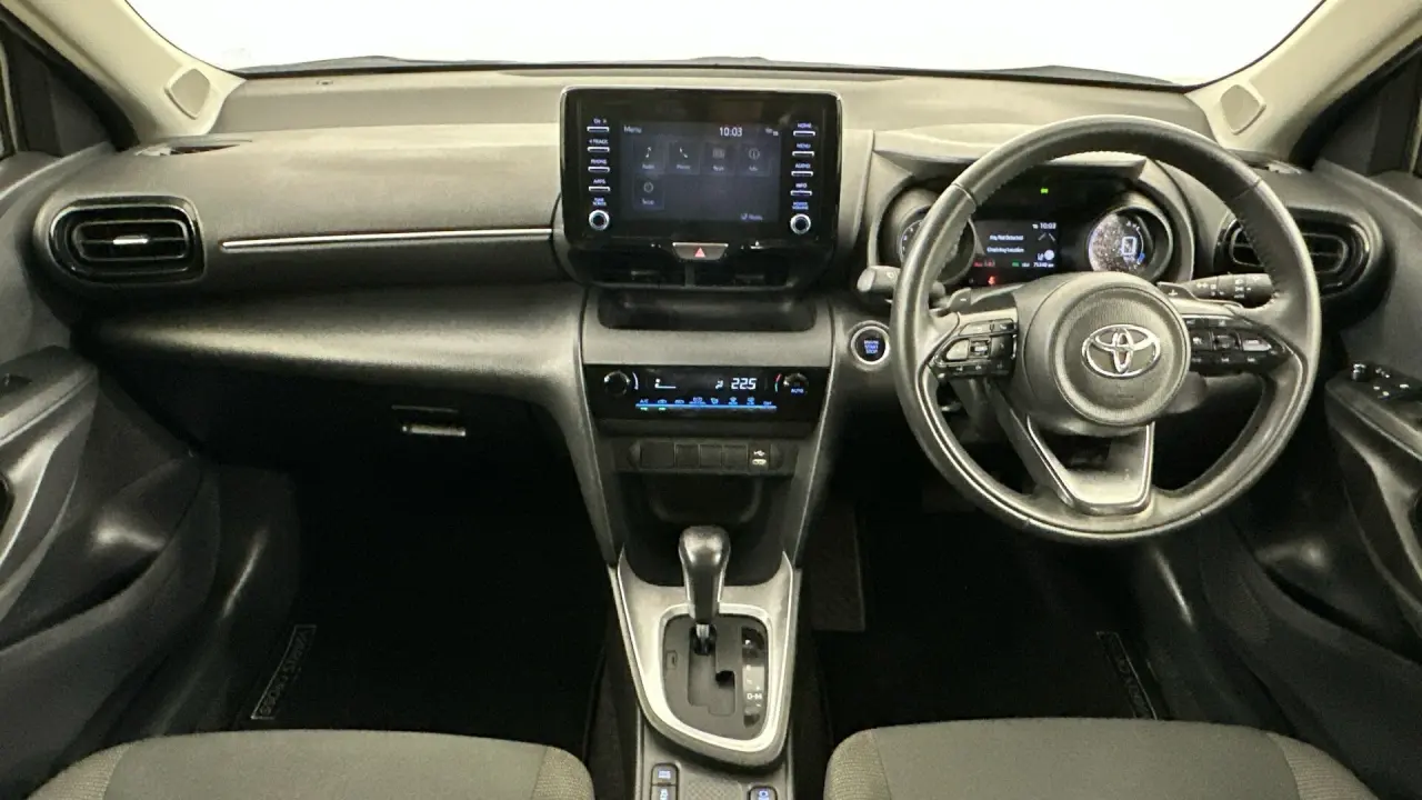 2022 Toyota Yaris Cross Gallery Image 13