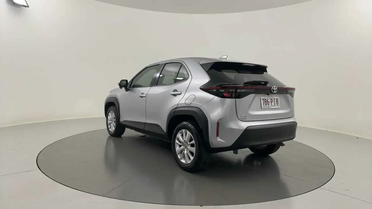 2022 Toyota Yaris Cross Gallery Image 3