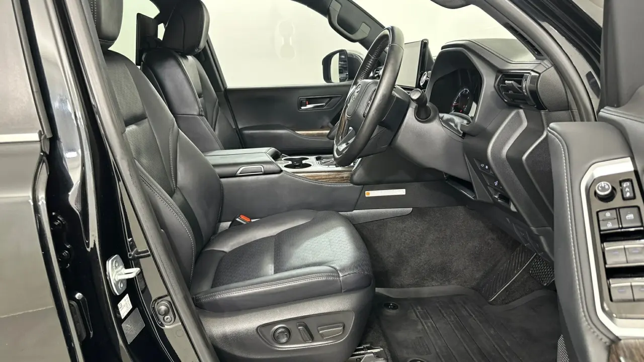 2023 Toyota Landcruiser Gallery Image 14