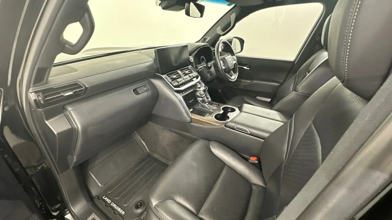 2023 Toyota Landcruiser Gallery Image 21