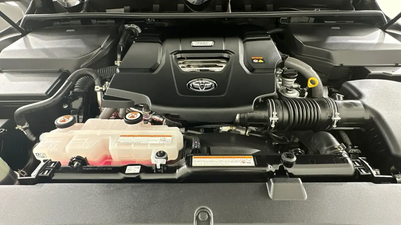 2023 Toyota Landcruiser Gallery Image 23