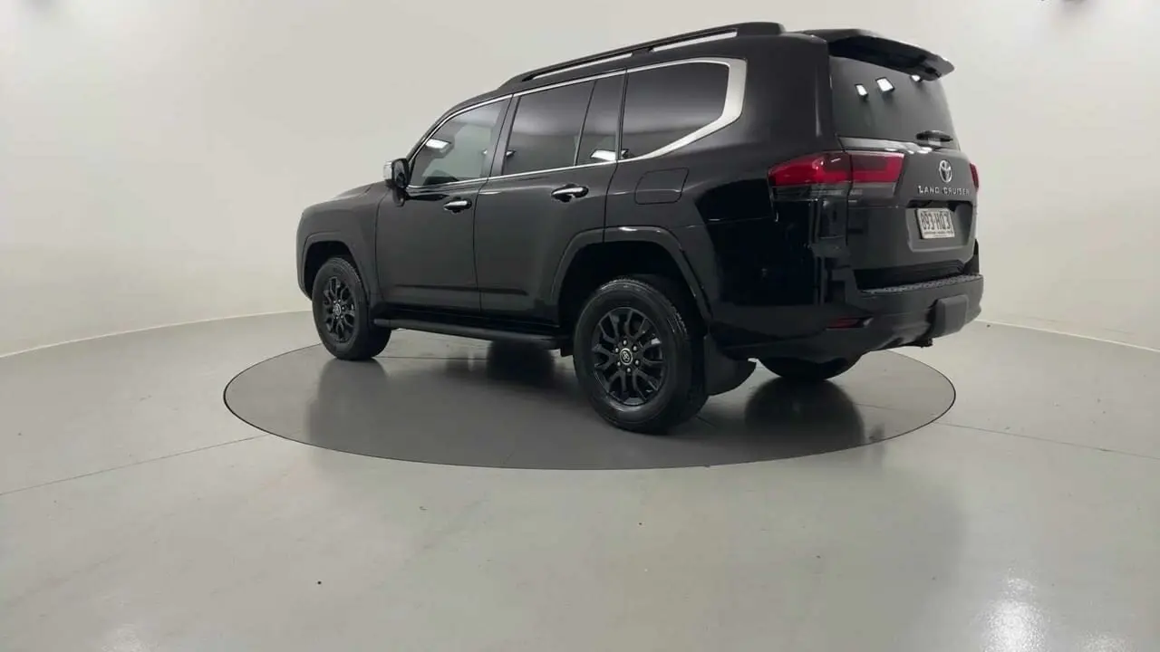 2023 Toyota Landcruiser Gallery Image 3