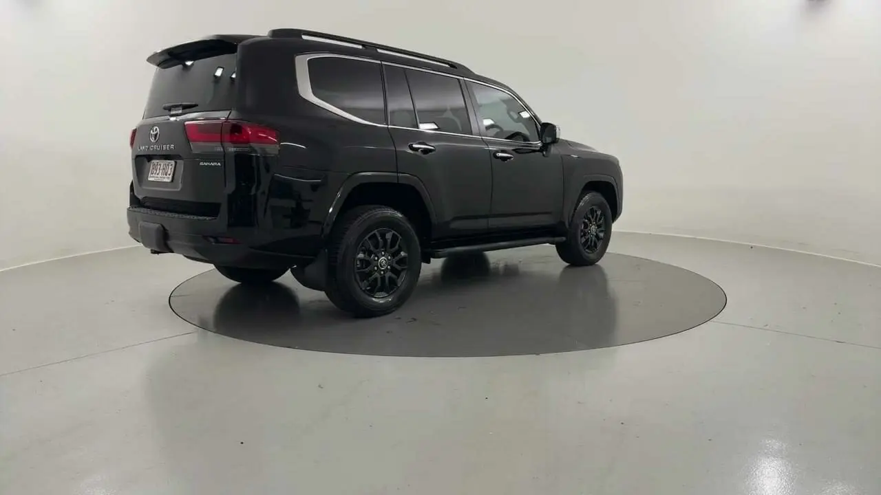 2023 Toyota Landcruiser Gallery Image 5