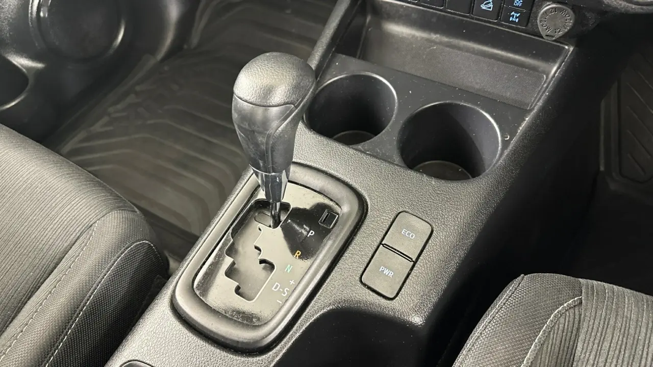 2021 Toyota Hilux Gallery Image 18