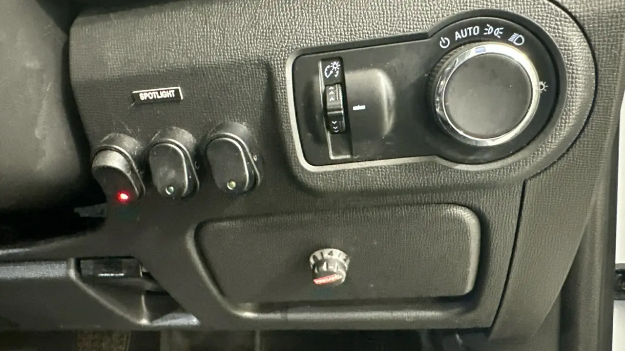 2018 Holden Colorado Gallery Image 13