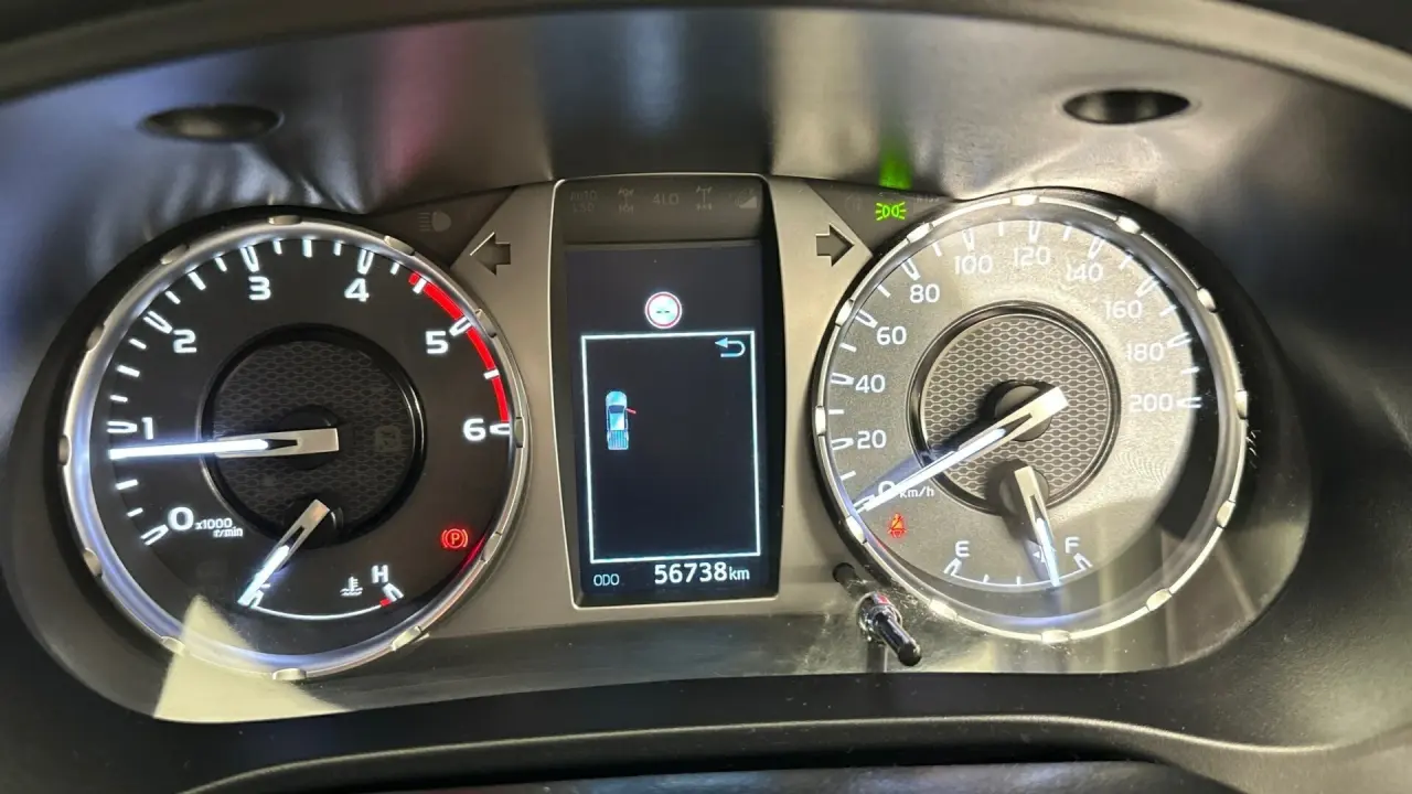 2022 Toyota Hilux Gallery Image 10