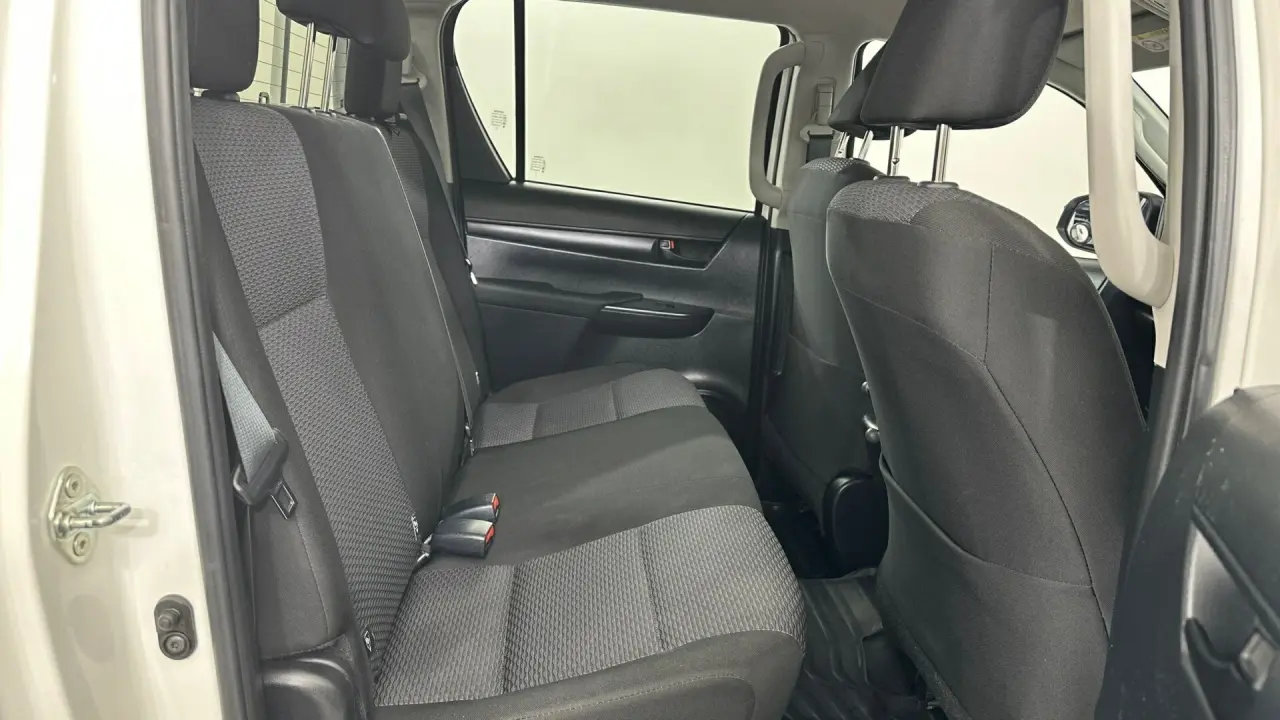 2022 Toyota Hilux Gallery Image 14