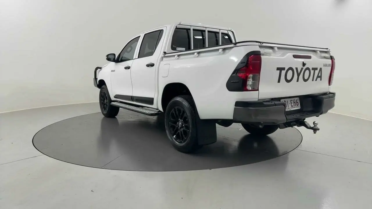 2022 Toyota Hilux Gallery Image 4
