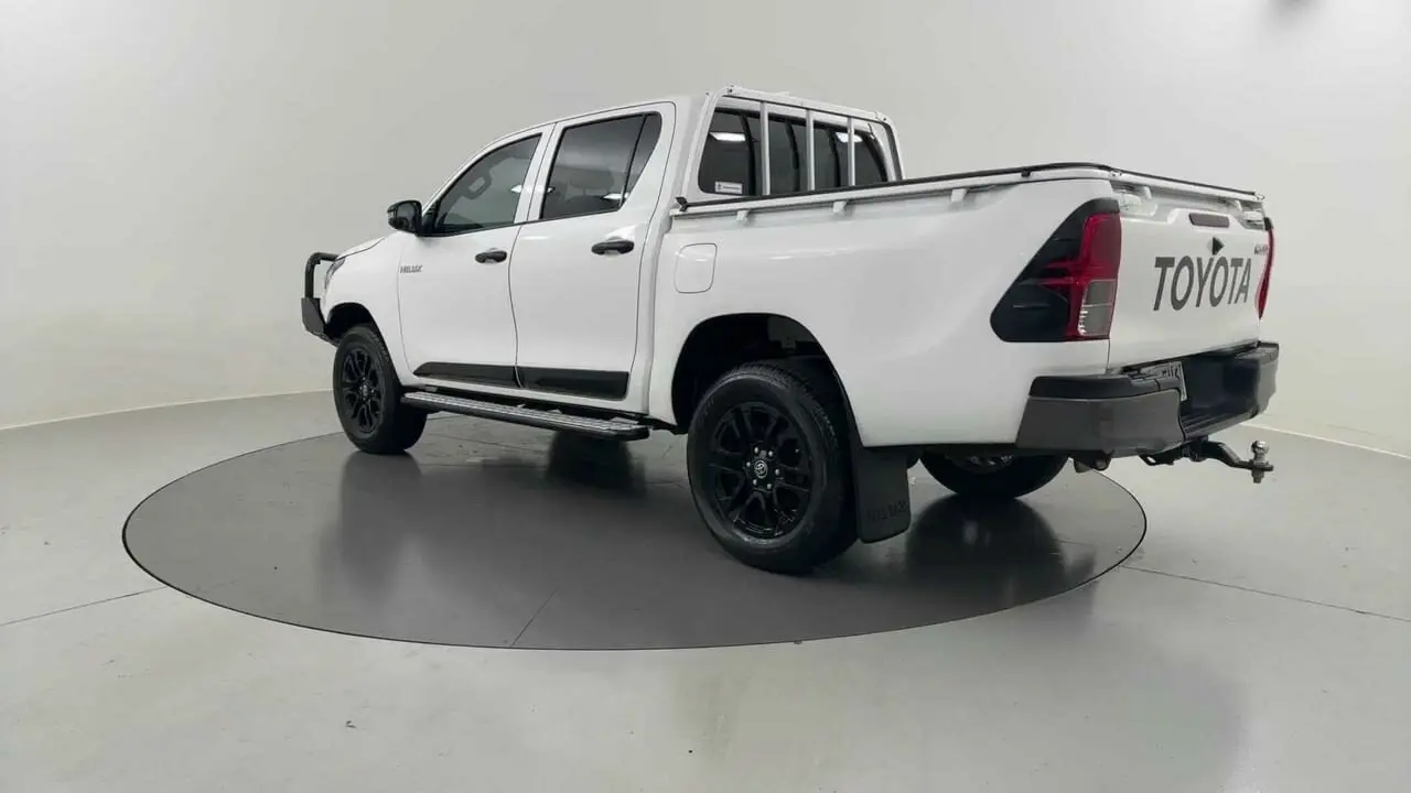 2022 Toyota Hilux Gallery Image 5