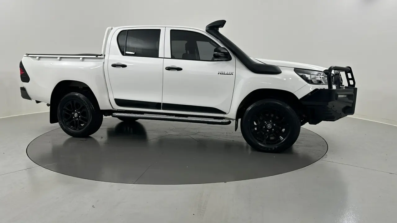 2022 Toyota Hilux Gallery Image 7