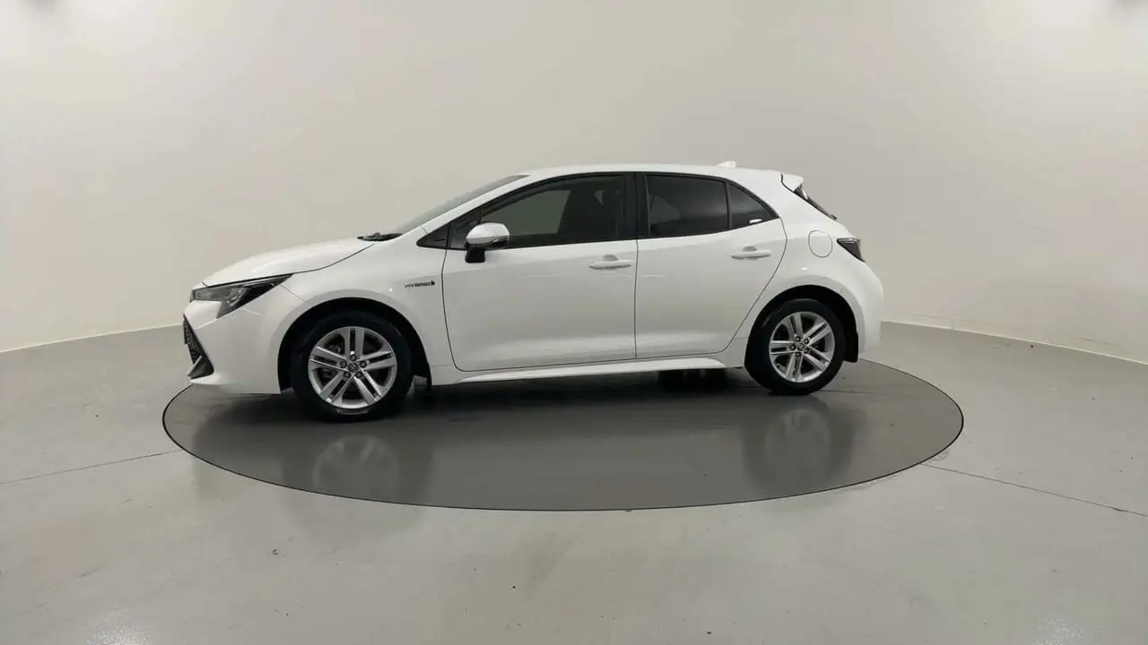 2020 Toyota Corolla Gallery Image 2