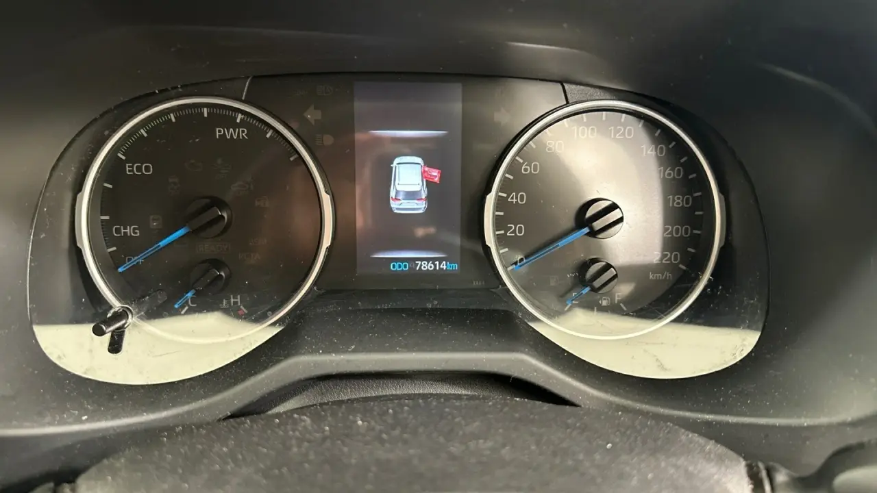 2019 Toyota RAV4 Gallery Image 9