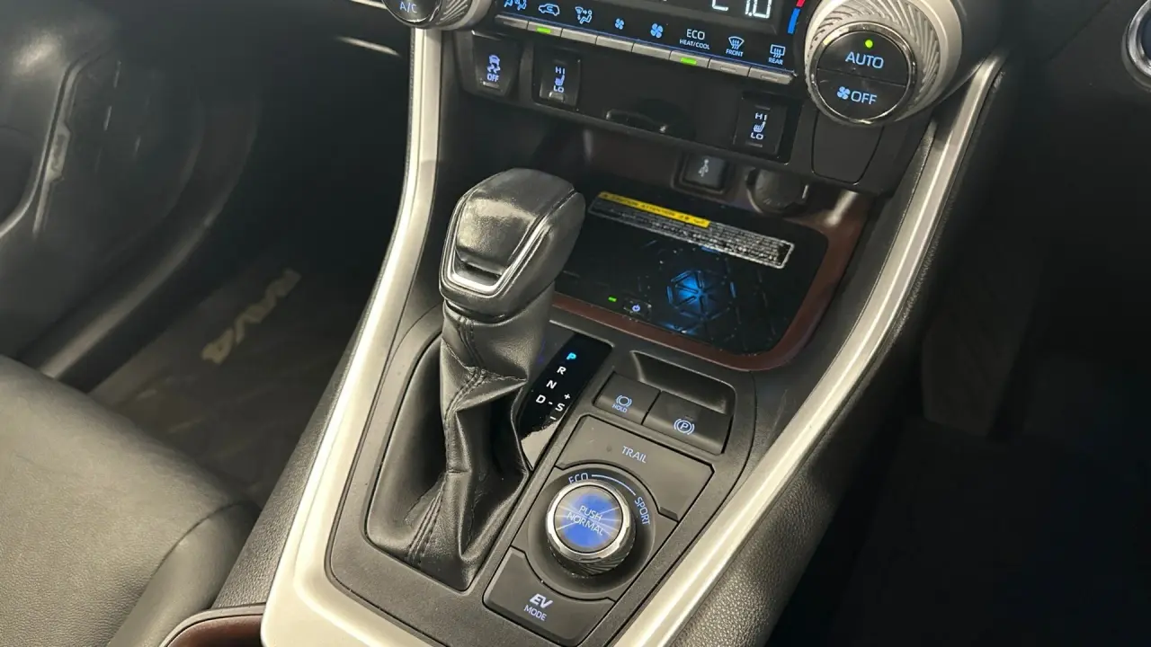 2021 Toyota RAV4 Gallery Image 10