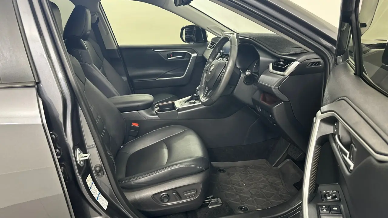 2021 Toyota RAV4 Gallery Image 15