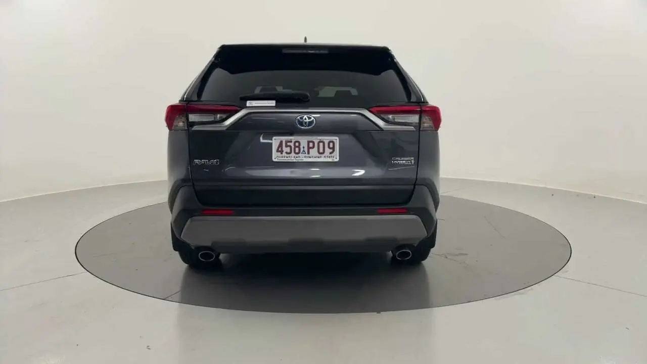 2021 Toyota RAV4 Gallery Image 4