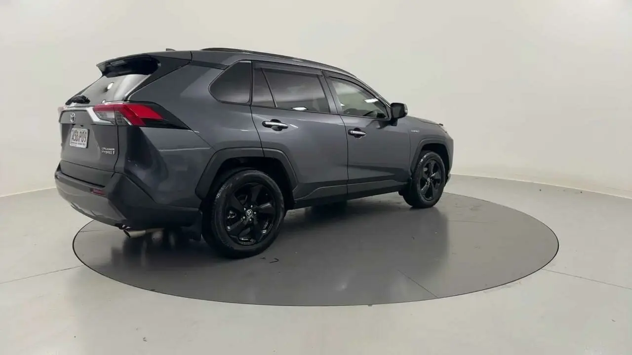 2021 Toyota RAV4 Gallery Image 5