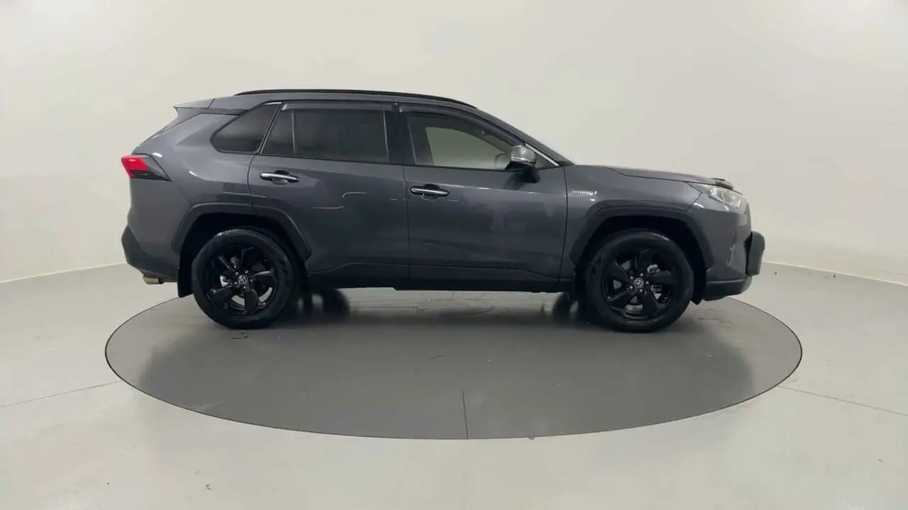 2021 Toyota RAV4 Gallery Image 6