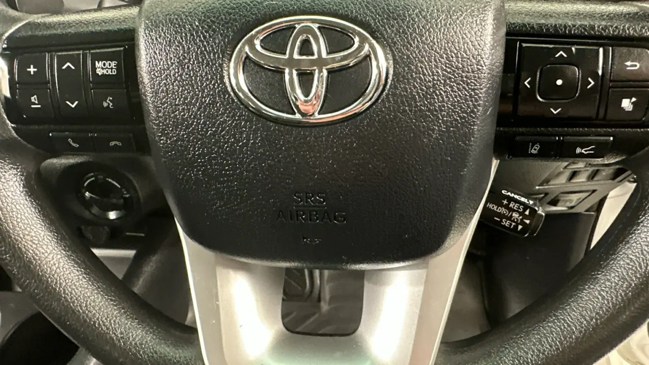 2020 Toyota Hilux Gallery Image 10