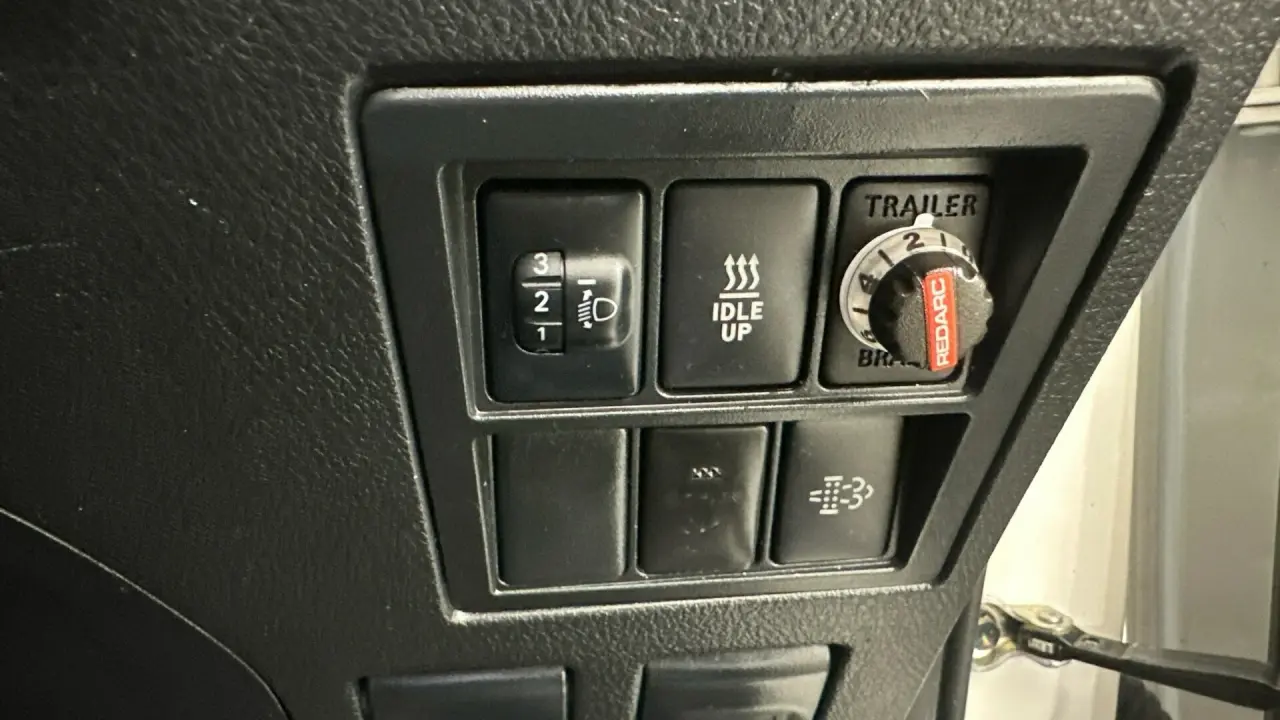 2020 Toyota Hilux Gallery Image 14