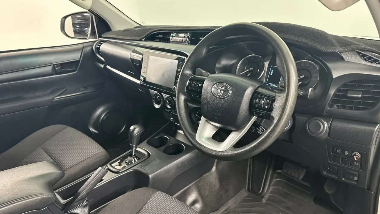 2020 Toyota Hilux Gallery Image 15