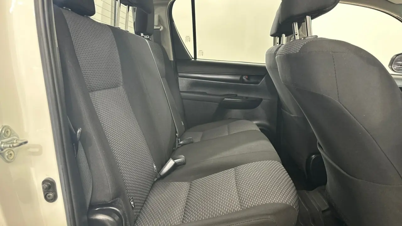 2020 Toyota Hilux Gallery Image 17