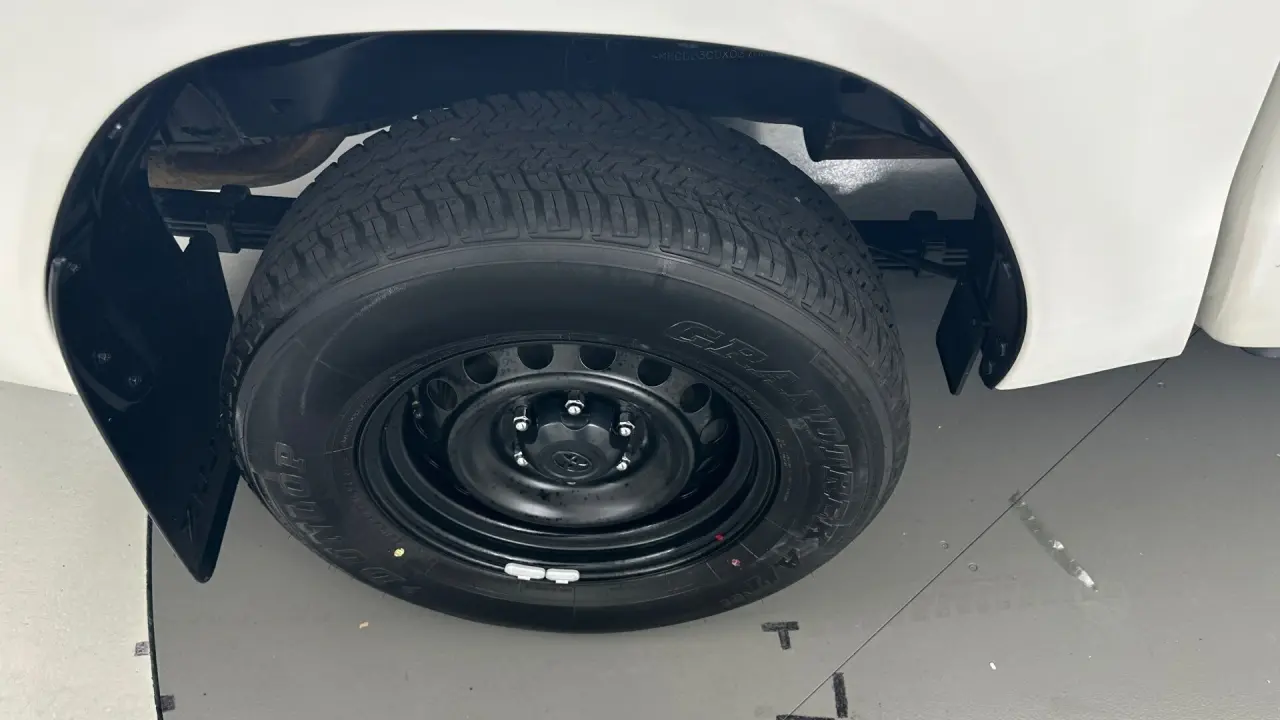 2020 Toyota Hilux Gallery Image 21