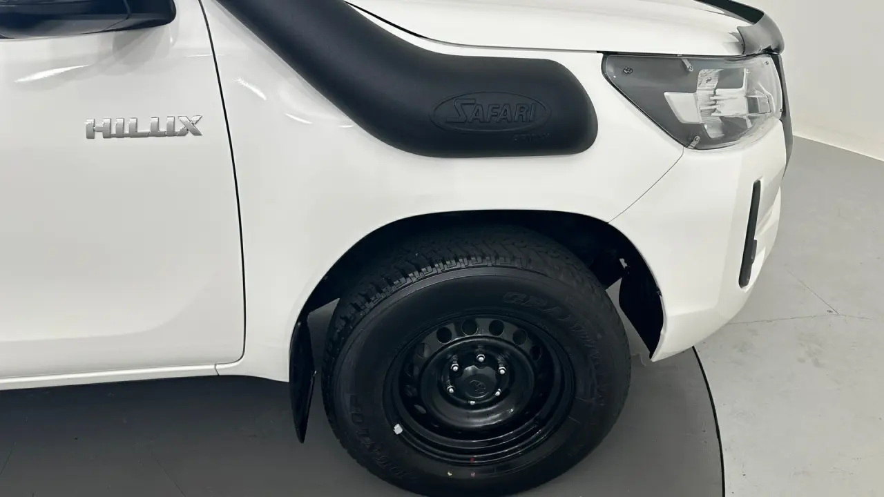 2020 Toyota Hilux Gallery Image 25