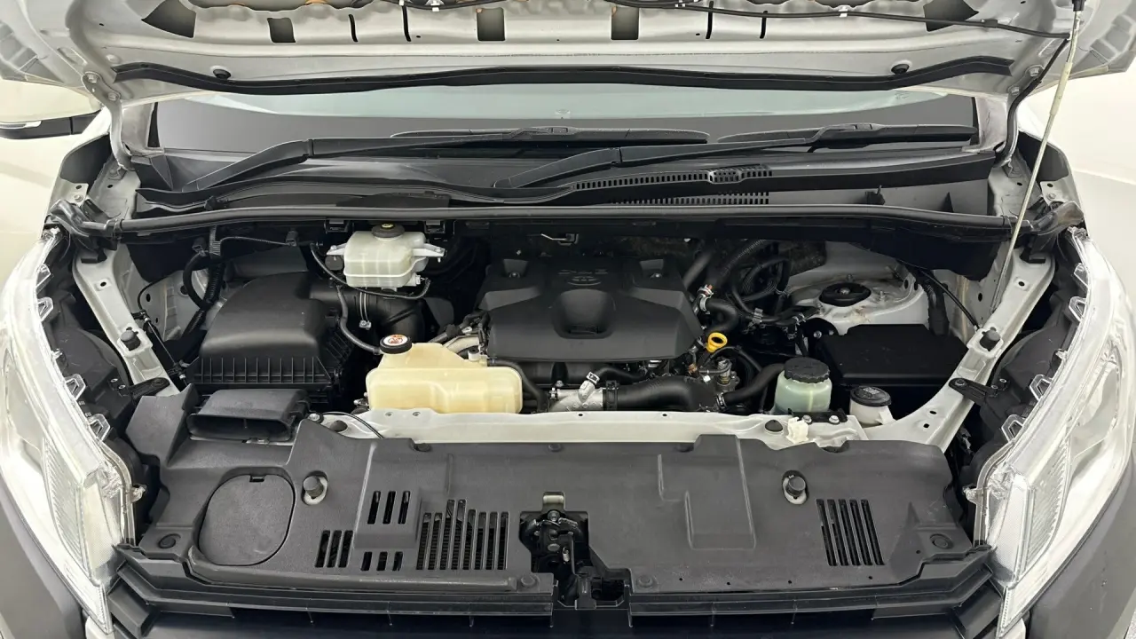 2019 Toyota HiAce Gallery Image 18
