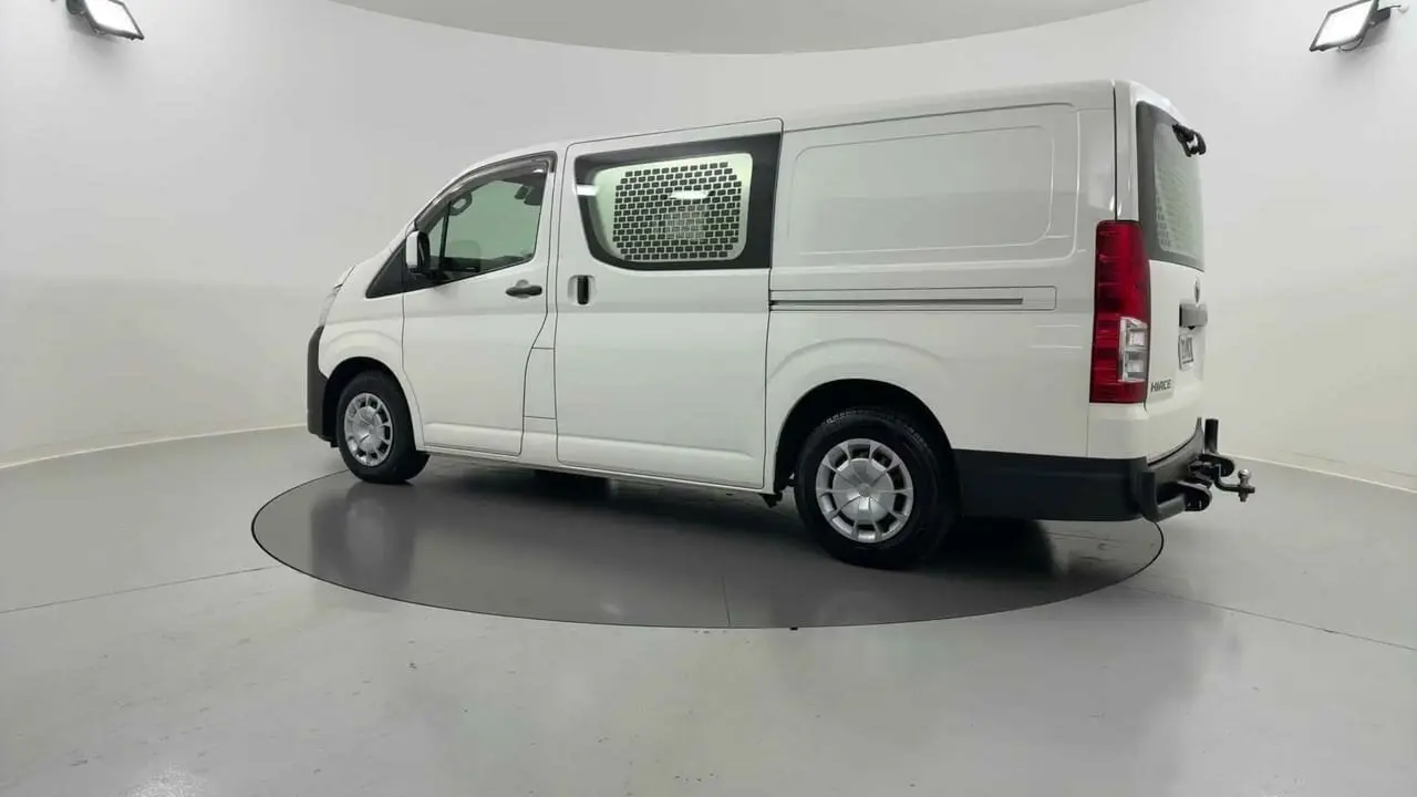 2019 Toyota HiAce Gallery Image 3