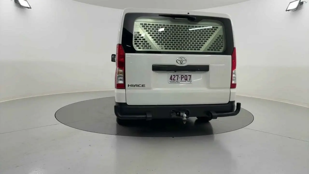 2019 Toyota HiAce Gallery Image 4