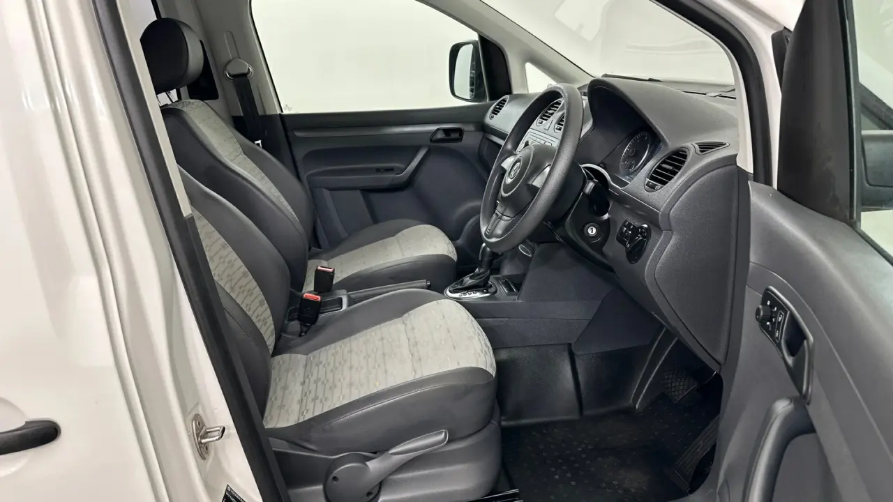 2012 Volkswagen Caddy Gallery Image 15