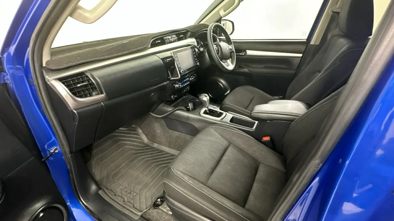 2020 Toyota Hilux Gallery Image 10