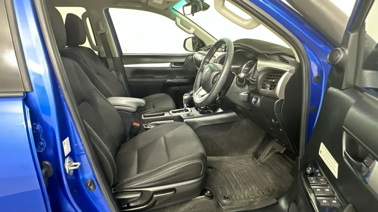 2020 Toyota Hilux Gallery Image 3