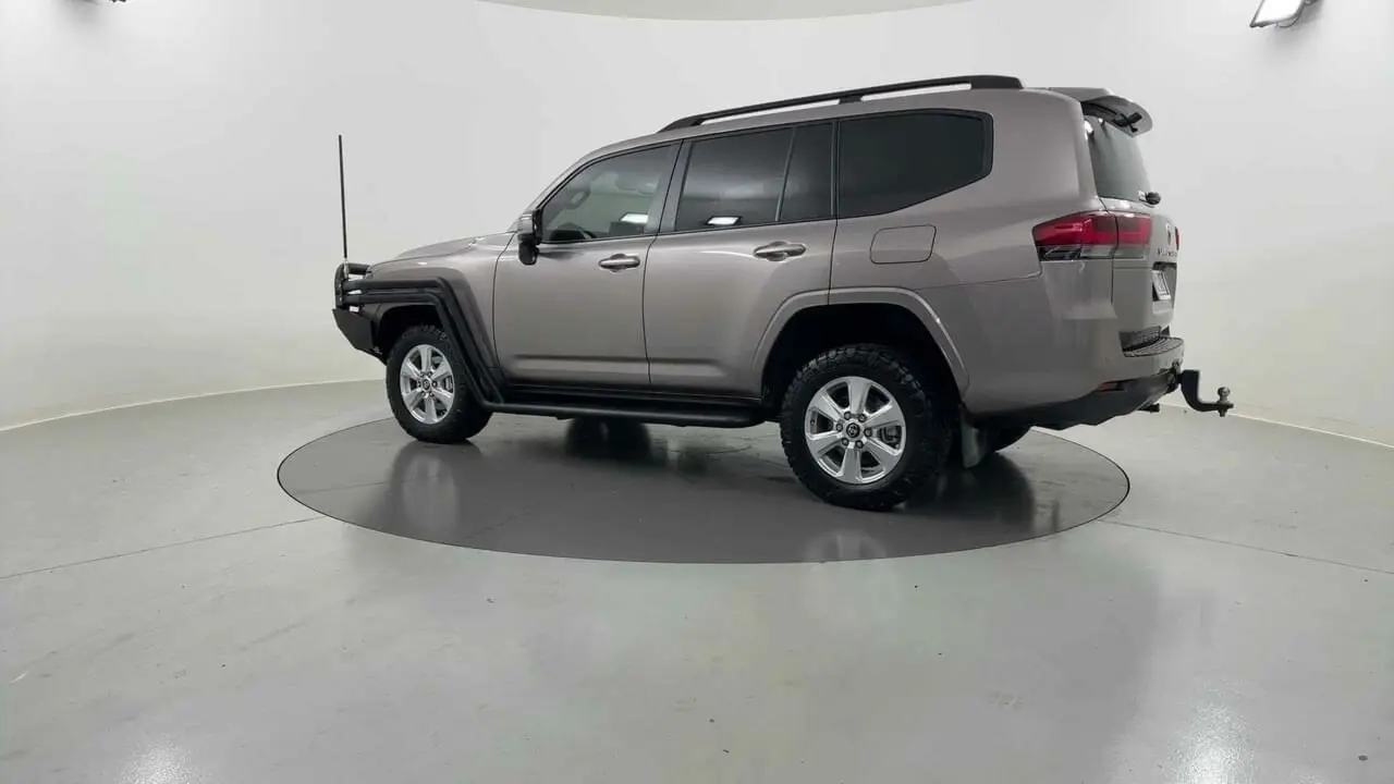 2023 Toyota Landcruiser Gallery Image 15