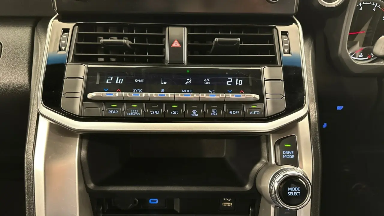 2023 Toyota Landcruiser Gallery Image 7