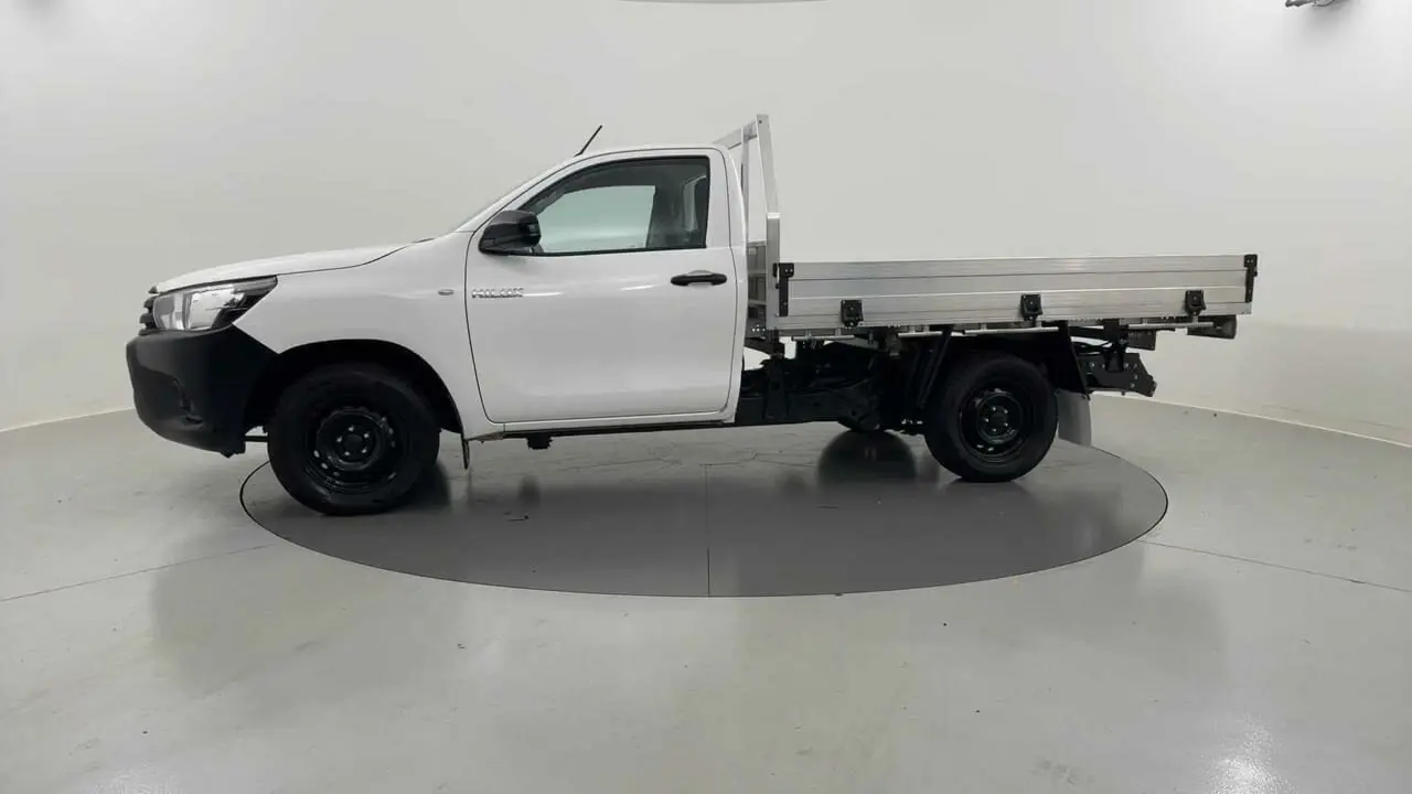2020 Toyota Hilux Gallery Image 14