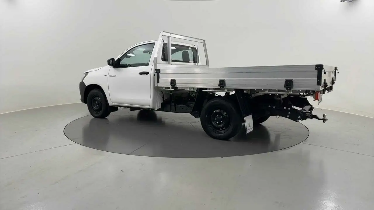 2020 Toyota Hilux Gallery Image 15