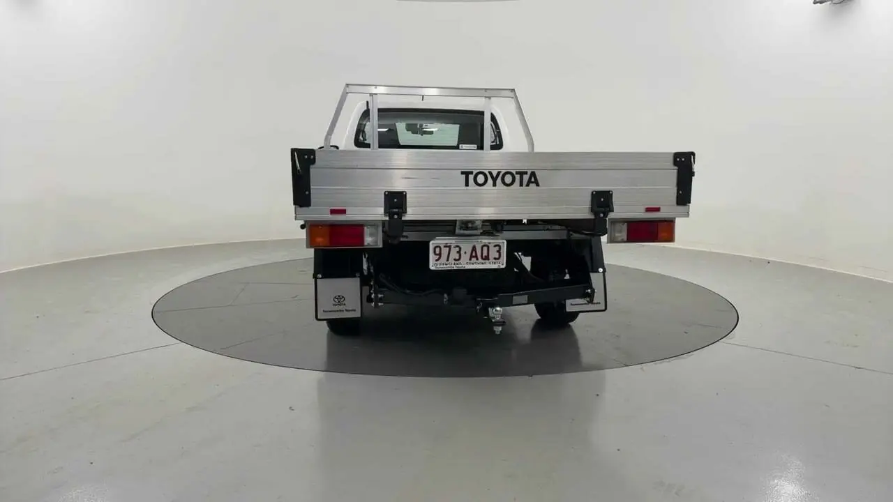 2020 Toyota Hilux Gallery Image 16