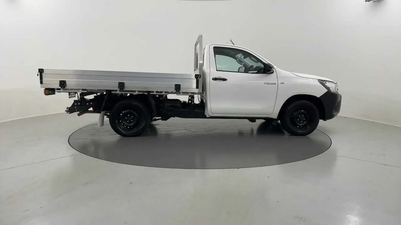 2020 Toyota Hilux Gallery Image 18