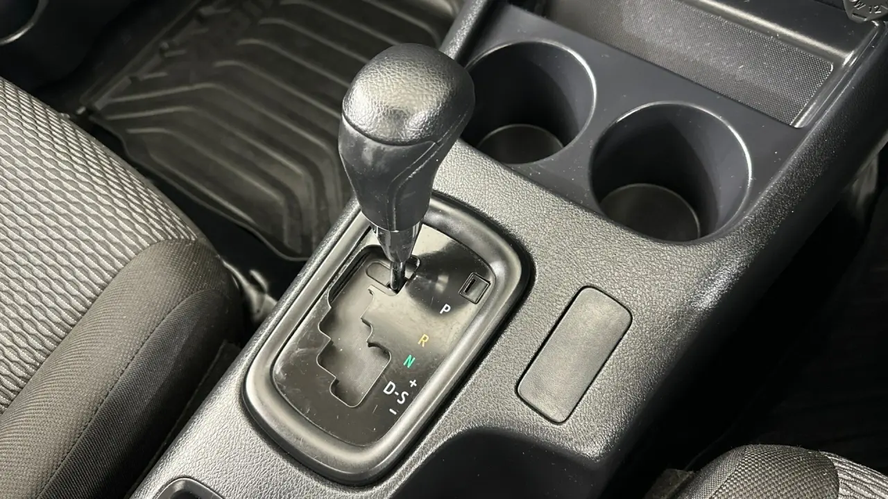 2020 Toyota Hilux Gallery Image 6