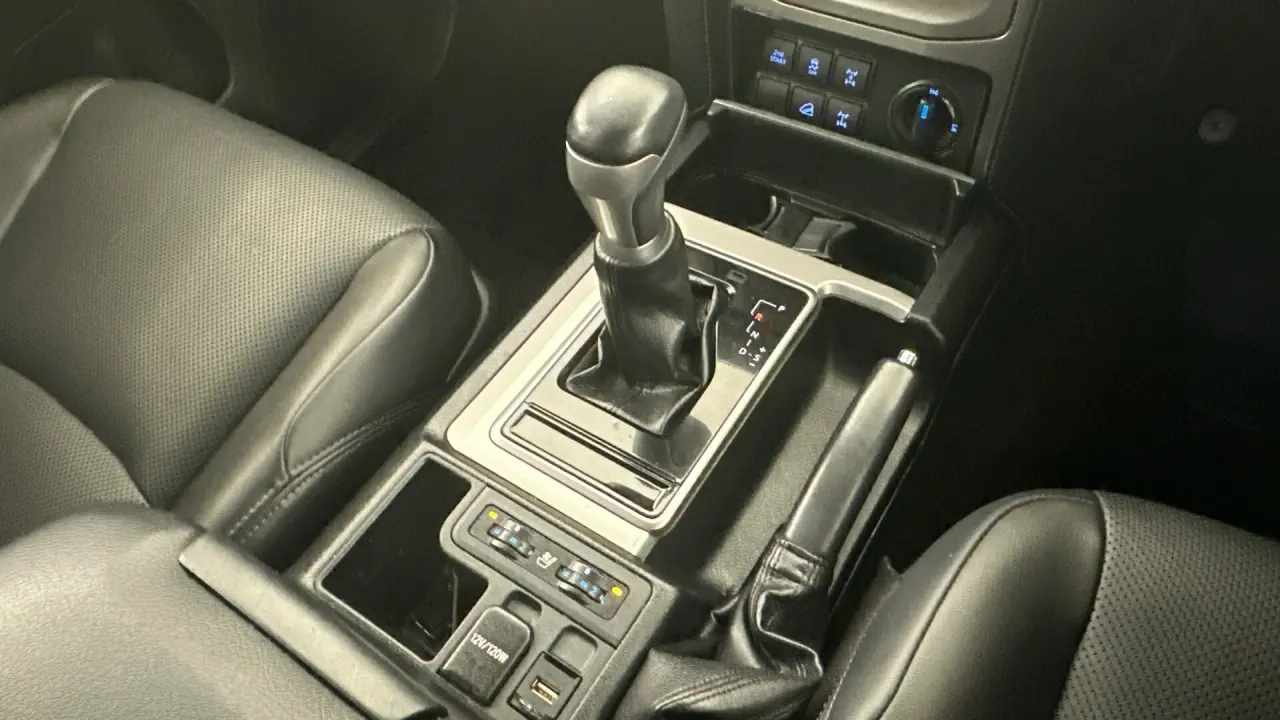 2020 Toyota Landcruiser Prado Gallery Image 13