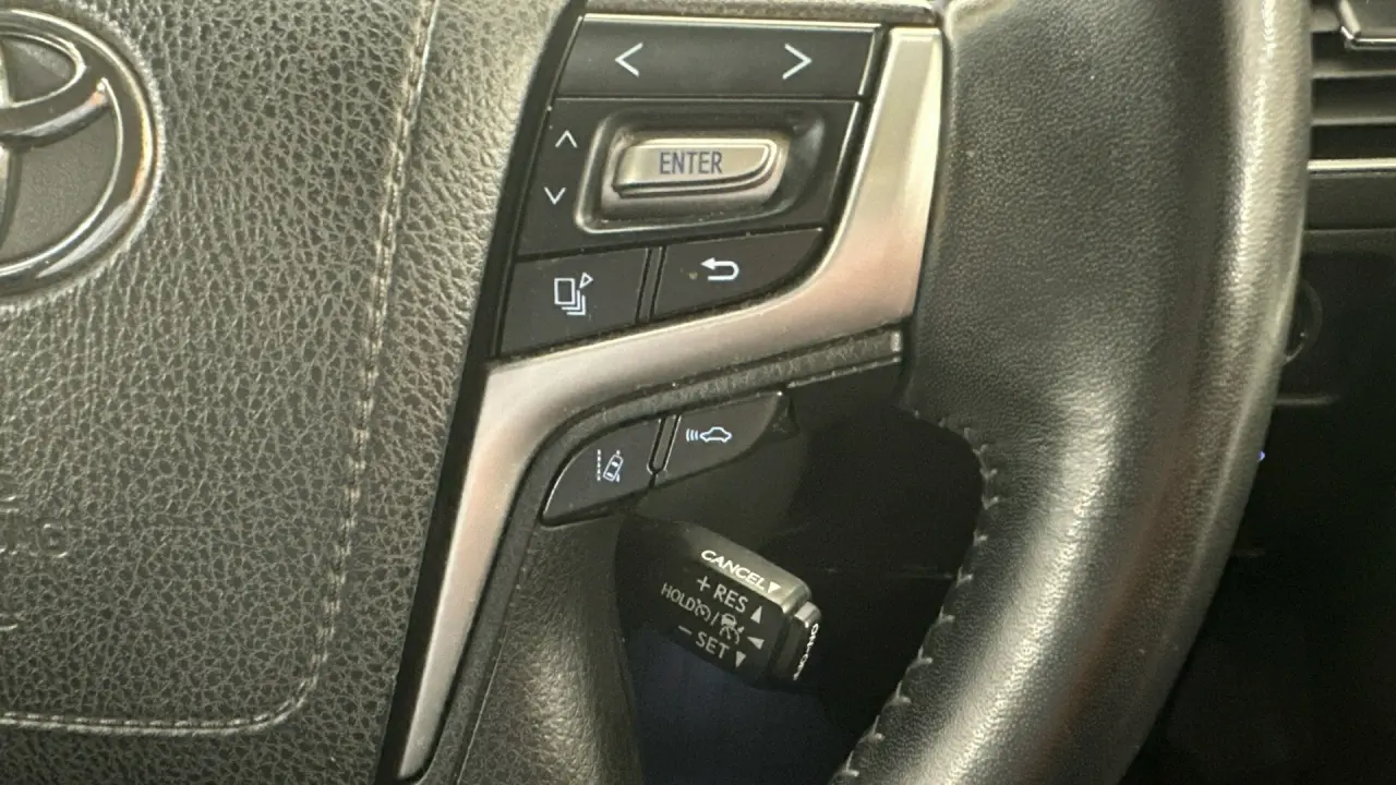 2020 Toyota Landcruiser Prado Gallery Image 18