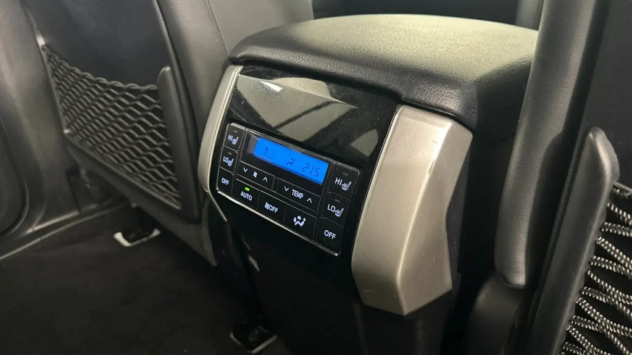 2020 Toyota Landcruiser Prado Gallery Image 19