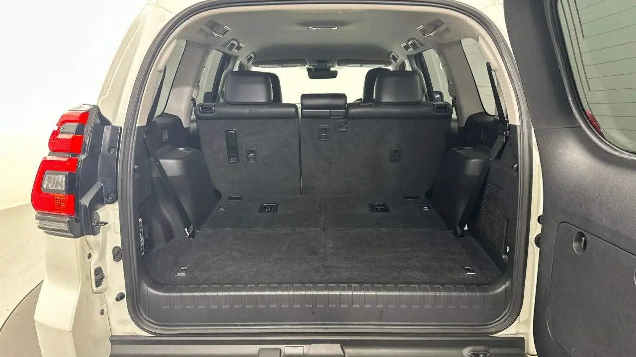 2020 Toyota Landcruiser Prado Gallery Image 22