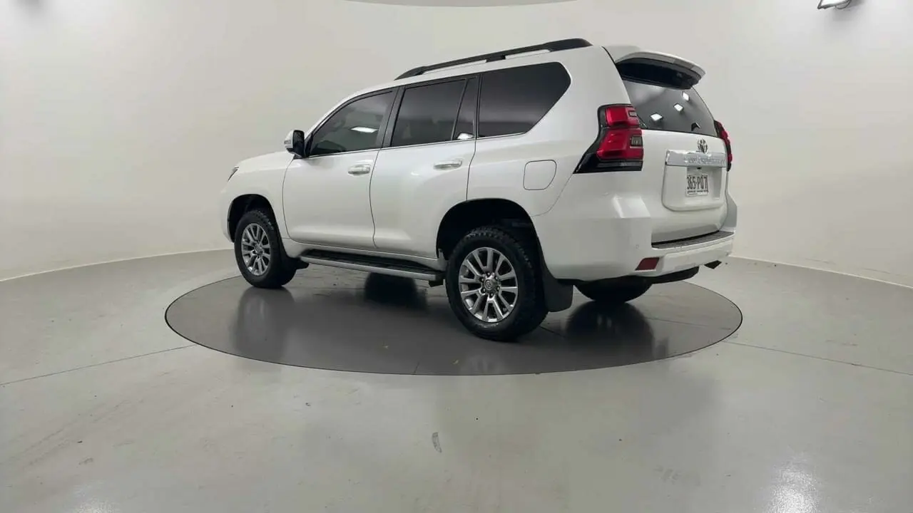 2020 Toyota Landcruiser Prado Gallery Image 3