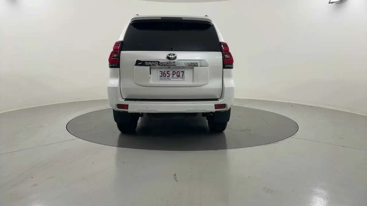2020 Toyota Landcruiser Prado Gallery Image 4