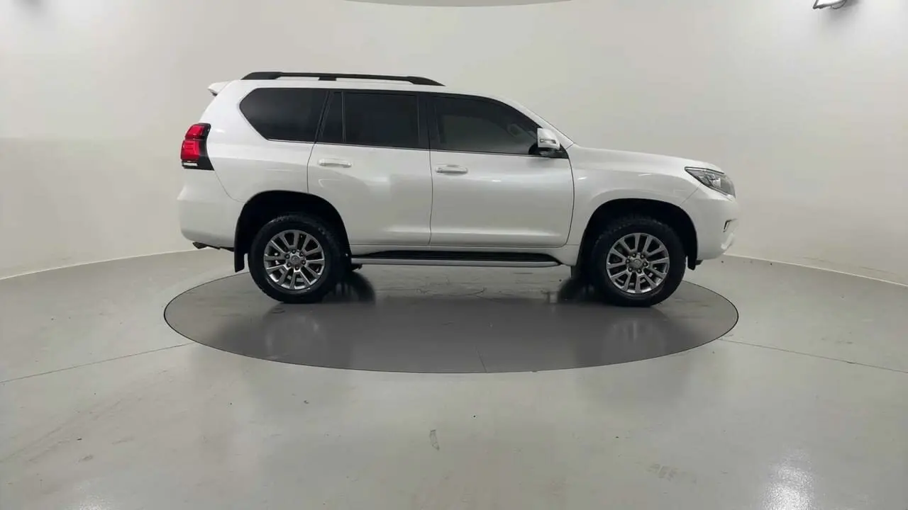 2020 Toyota Landcruiser Prado Gallery Image 6